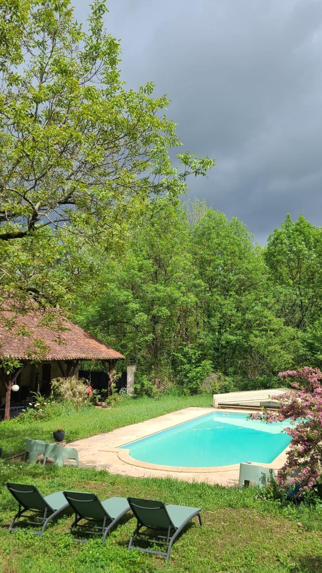 Le Manoir Du Moulin De Madame Bed & Breakfast Villeneuve-sur-Lot Exterior photo